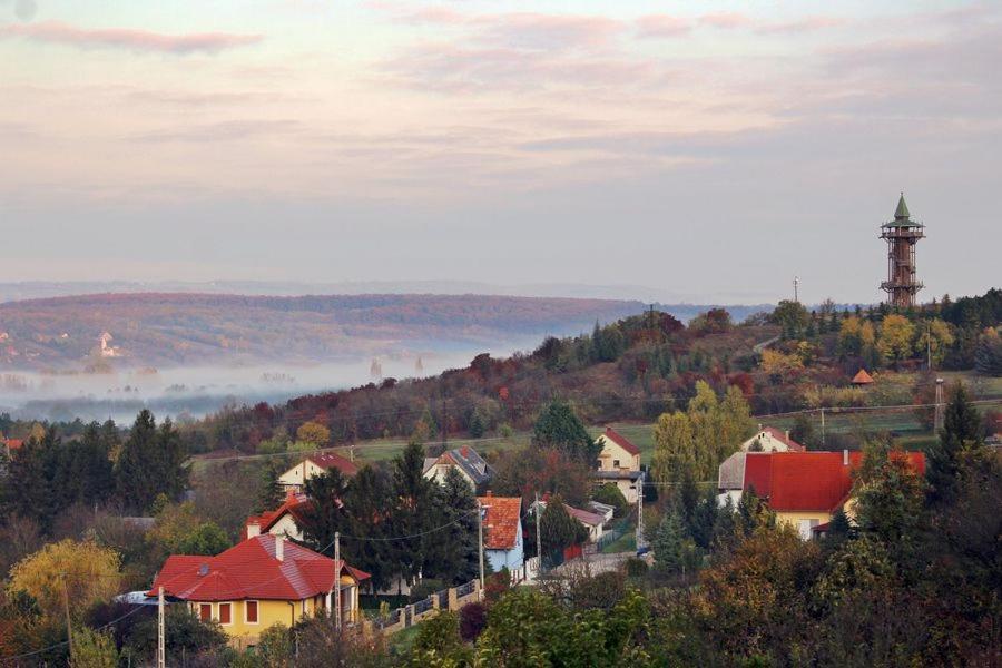Appartamento Marikalak Keszthely Esterno foto